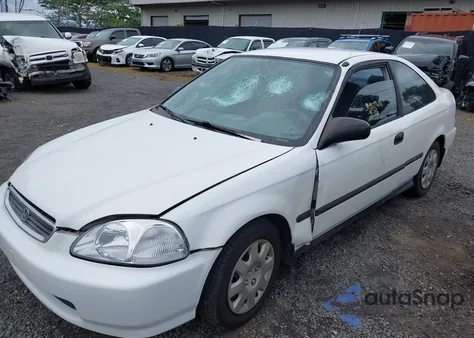 1998 Honda Civic Dx z USA, uszkodzony, nr VIN 1HGEJ6225WL040717